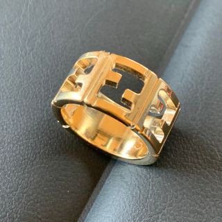 FENDI(リング(指輪))のフリマアイテム一覧 FENDI(リング(指輪))のフリマアイテム一覧