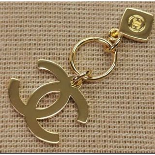 CHANEL - 2023年 シャネル チャーム 3種類 2023ホリデーの通販 CHANEL - 2023年 シャネル チャーム 3種類 2023ホリデーの通販