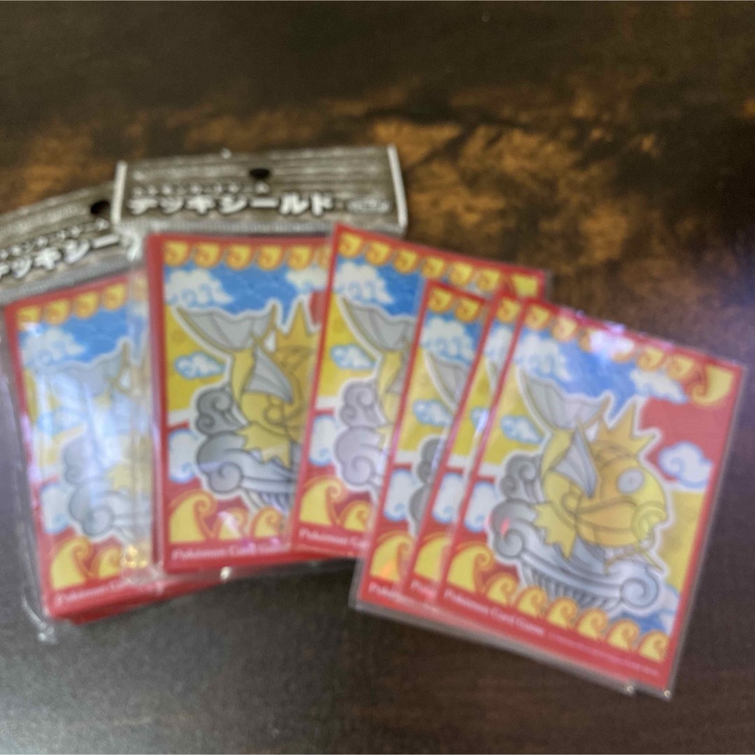 ポケモン - ポケモンカードゲーム デッキシールド 金の ポケモン - ポケモンカードゲーム デッキシールド 金の