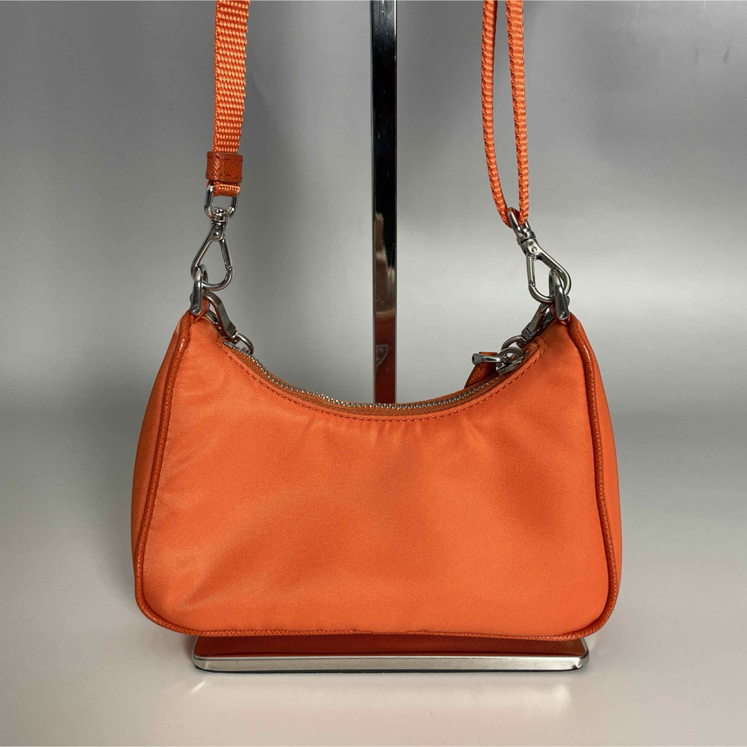 PRADA - Prada 極美品 ナイロン オレンジ ミニ ショルダーバッグ PRADA - Prada 極美品 ナイロン オレンジ ミニ ショルダーバッグ