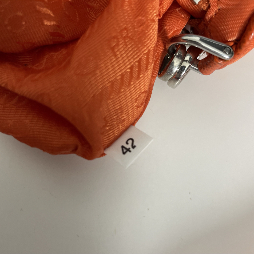PRADA - Prada 極美品 ナイロン オレンジ ミニ ショルダーバッグ PRADA - Prada 極美品 ナイロン オレンジ ミニ ショルダーバッグ