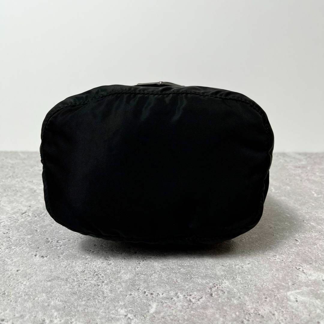 PRADA - 《美品》PRADA プラダ 巾着 ポーチ ハンドバッグ 三角 PRADA - 《美品》PRADA プラダ 巾着 ポーチ ハンドバッグ 三角