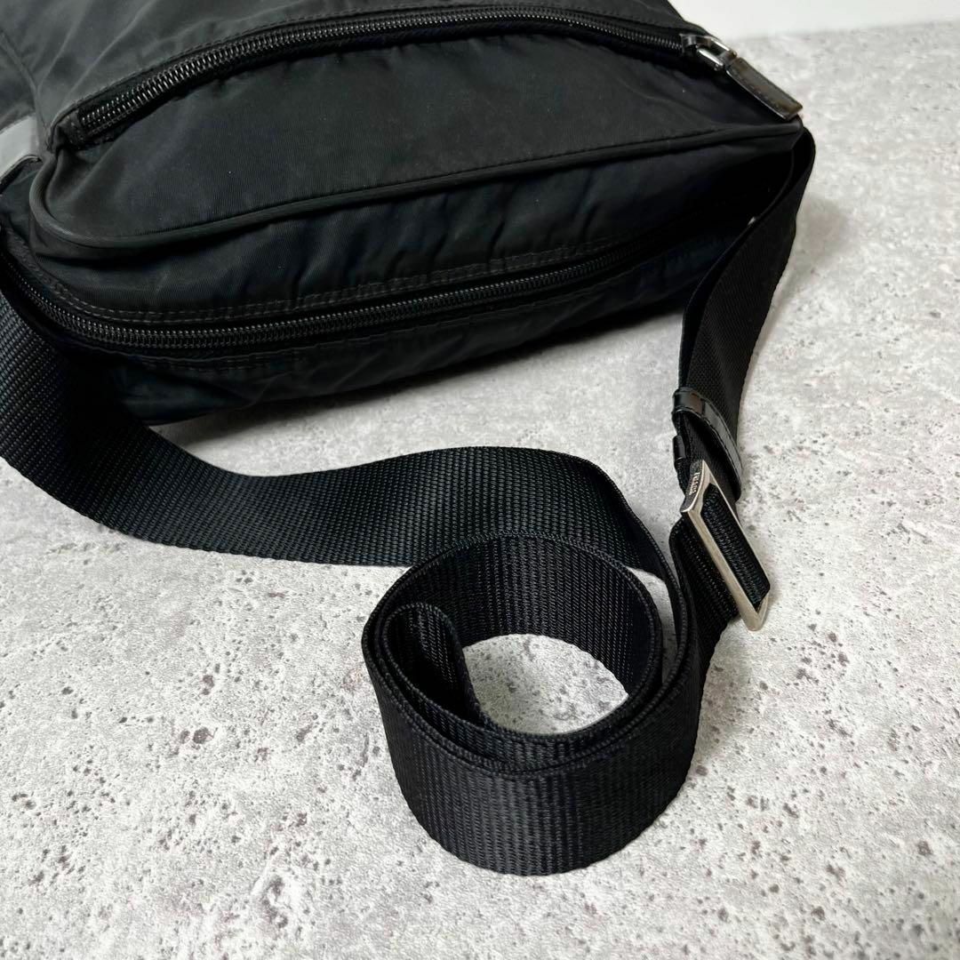 PRADA - 《美品》PRADA プラダ ショルダーバッグ カメラバッグ PRADA - 《美品》PRADA プラダ ショルダーバッグ カメラバッグ