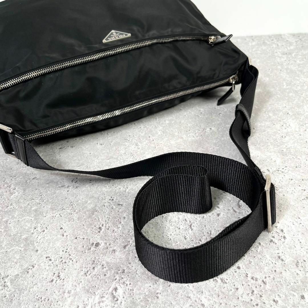 PRADA - 《極美品》PRADA プラダ ショルダーバッグ カメラバッグ PRADA - 《極美品》PRADA プラダ ショルダーバッグ カメラバッグ