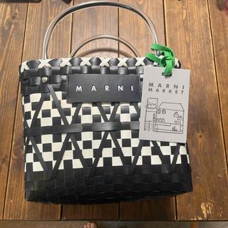 MARNI(かごバッグ/ストローバッグ ・ ホワイト/白色系)の MARNI(かごバッグ/ストローバッグ ・ ホワイト/白色系)の