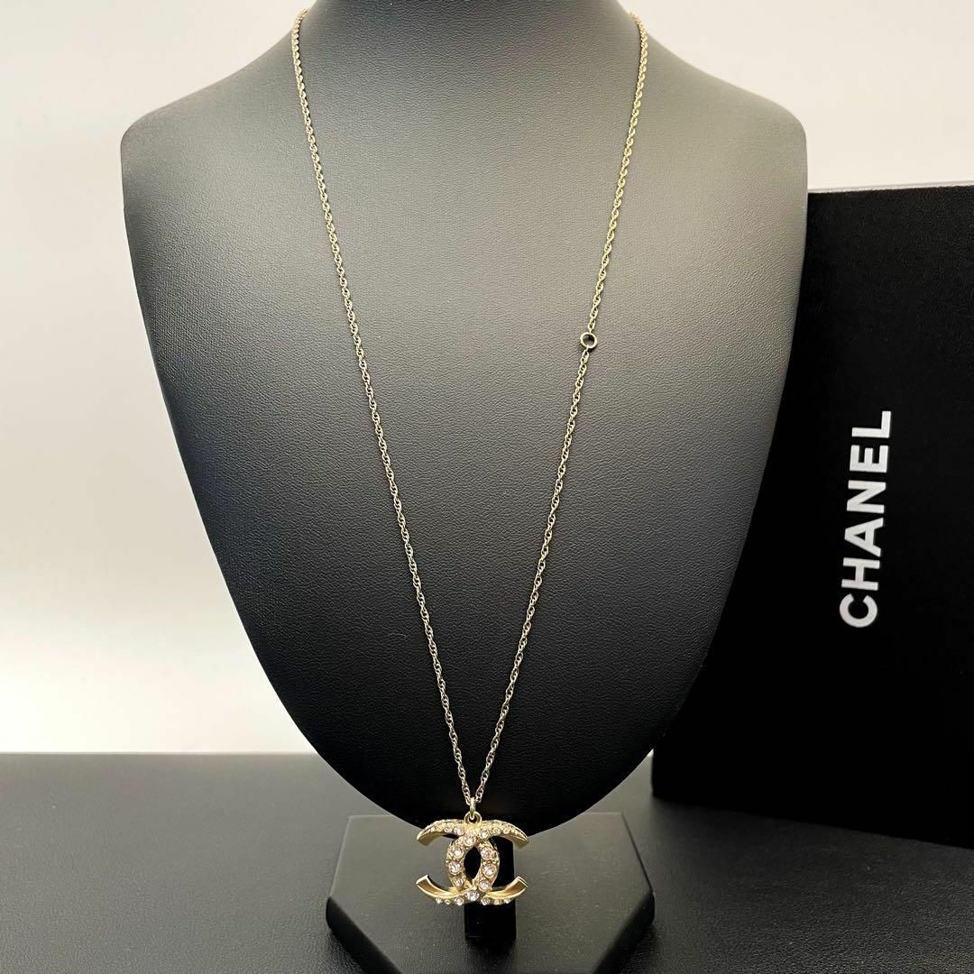 CHANEL - 美品 シャネル ココマーク ラインストーン ロング CHANEL - 美品 シャネル ココマーク ラインストーン ロング
