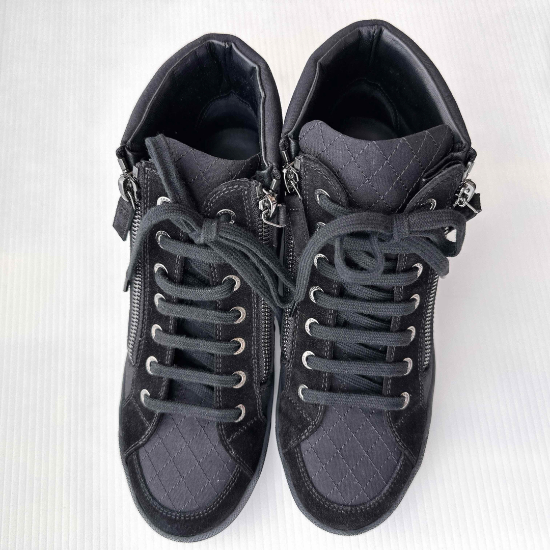 CHANEL - CHANEL シャネル ココマーク ハイカット スニーカー 靴 CHANEL - CHANEL シャネル ココマーク ハイカット スニーカー 靴