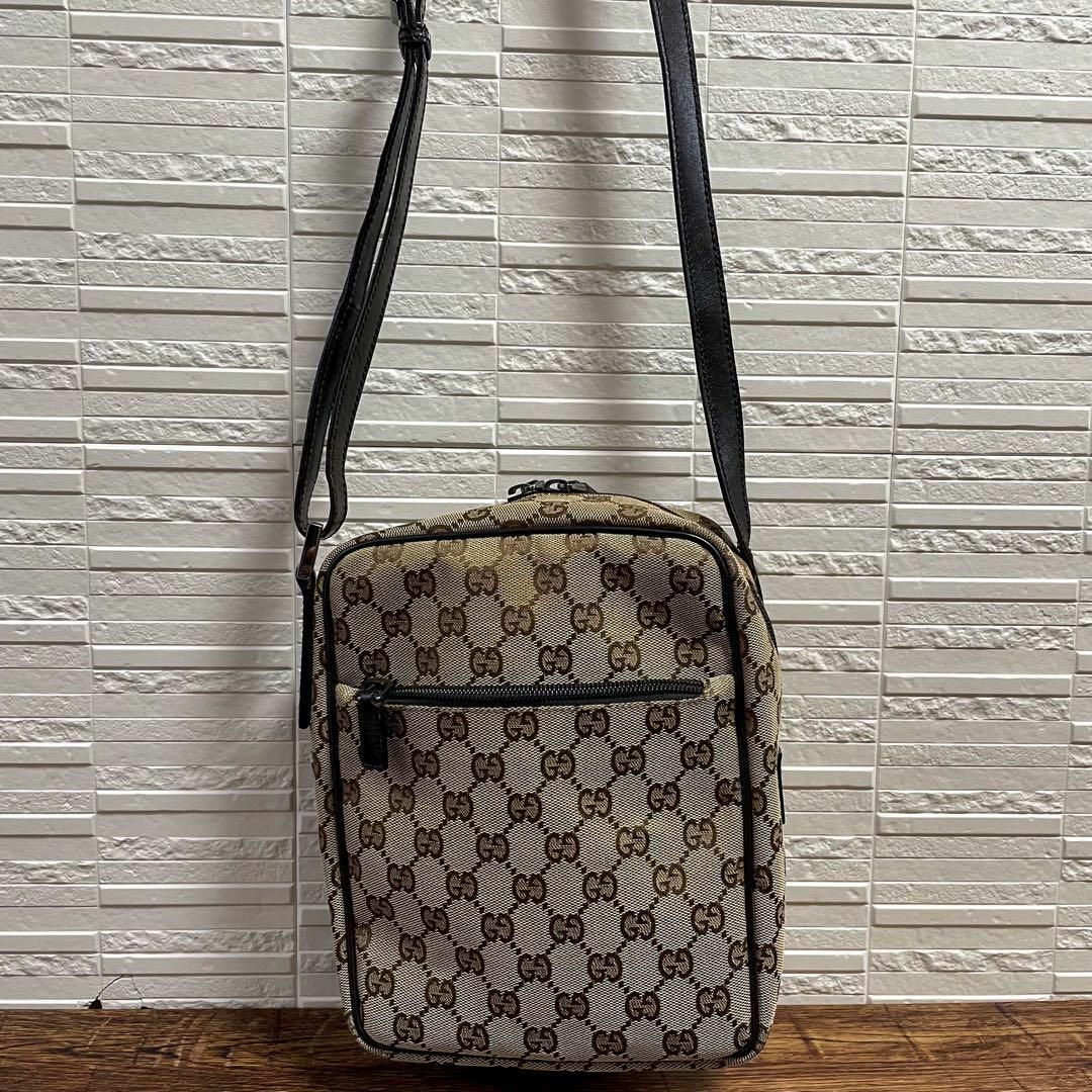 GUCCI - グッチ GGキャンバス × レザー ショルダー バッグ GUCCI - グッチ GGキャンバス × レザー ショルダー バッグ