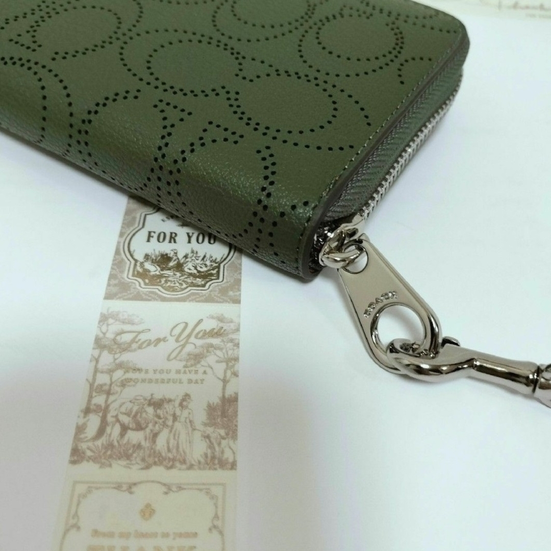 COACH OUTLET - 新品COACH パンチングシグネチャー長財布 男女 COACH OUTLET - 新品COACH パンチングシグネチャー長財布 男女