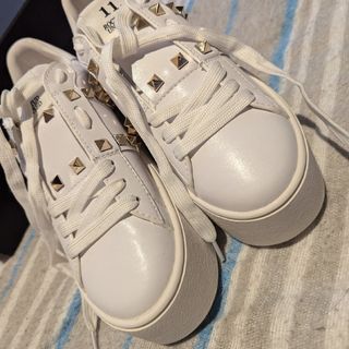 VALENTINO(靴/シューズ)のフリマアイテム一覧 VALENTINO(靴/シューズ)のフリマアイテム一覧