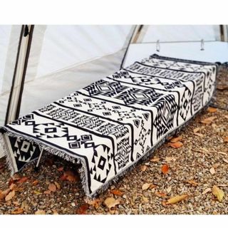 ZARA HOME - ZARA HOME ラグ ジュート 麻 花 フラワーの通販 by ZARA HOME - ZARA HOME ラグ ジュート 麻 花 フラワーの通販 by