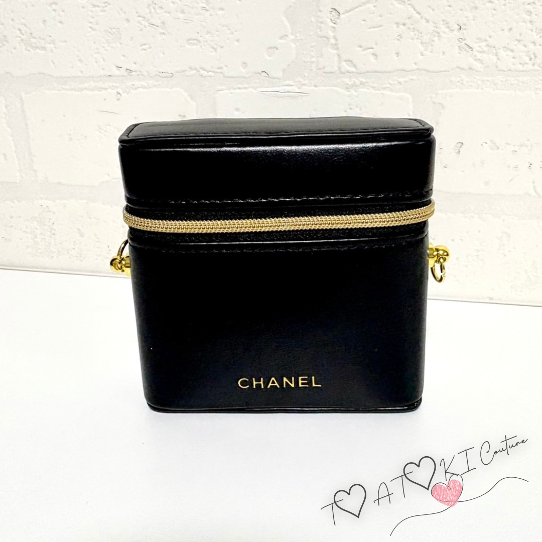 CHANEL - ❤新品・未使用❤CHANEL 非売品 チェーン付 リップ CHANEL - ❤新品・未使用❤CHANEL 非売品 チェーン付 リップ