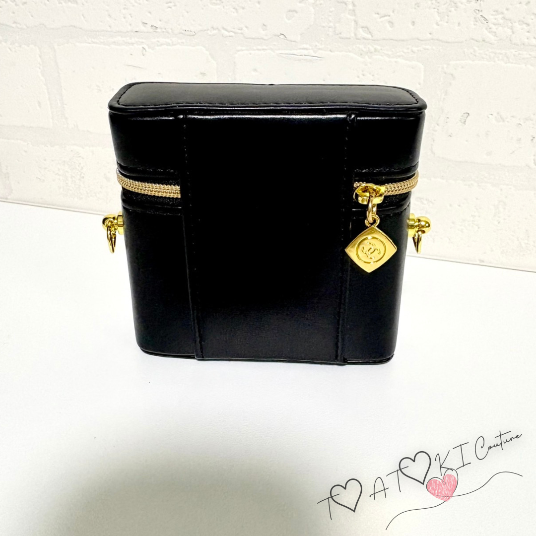 CHANEL - ❤新品・未使用❤CHANEL 非売品 チェーン付 リップ CHANEL - ❤新品・未使用❤CHANEL 非売品 チェーン付 リップ