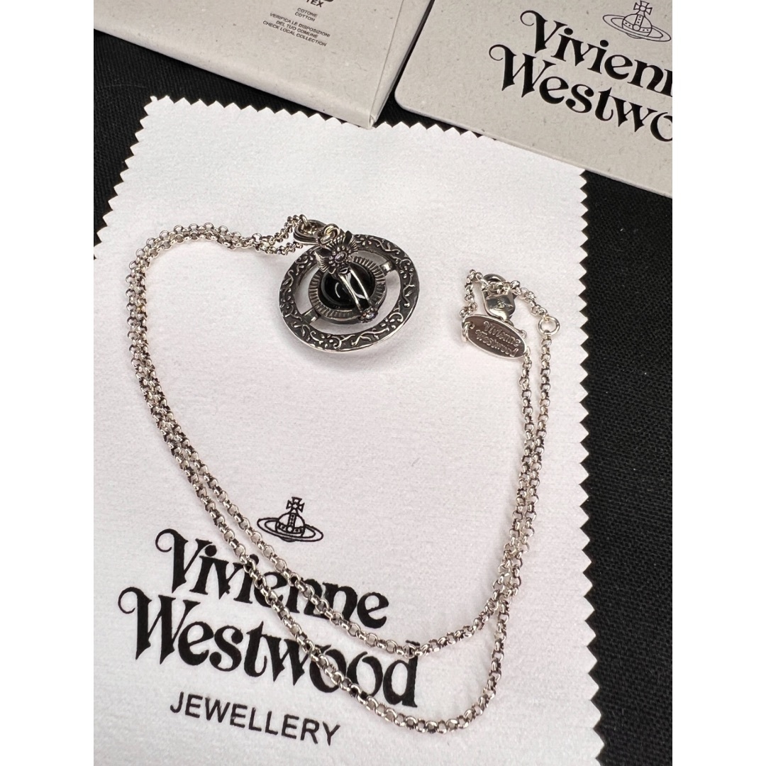 Vivienne Westwood - ヴィヴィアンウエストウッド 花刻印 Vivienne Westwood - ヴィヴィアンウエストウッド 花刻印