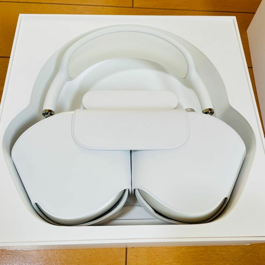 Apple - 【極美品】Apple AirPods Max シルバー カバーケース Apple - 【極美品】Apple AirPods Max シルバー カバーケース