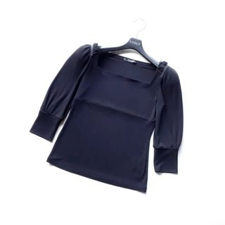 FOXEY(トップス)のフリマアイテム一覧 FOXEY(トップス)のフリマアイテム一覧