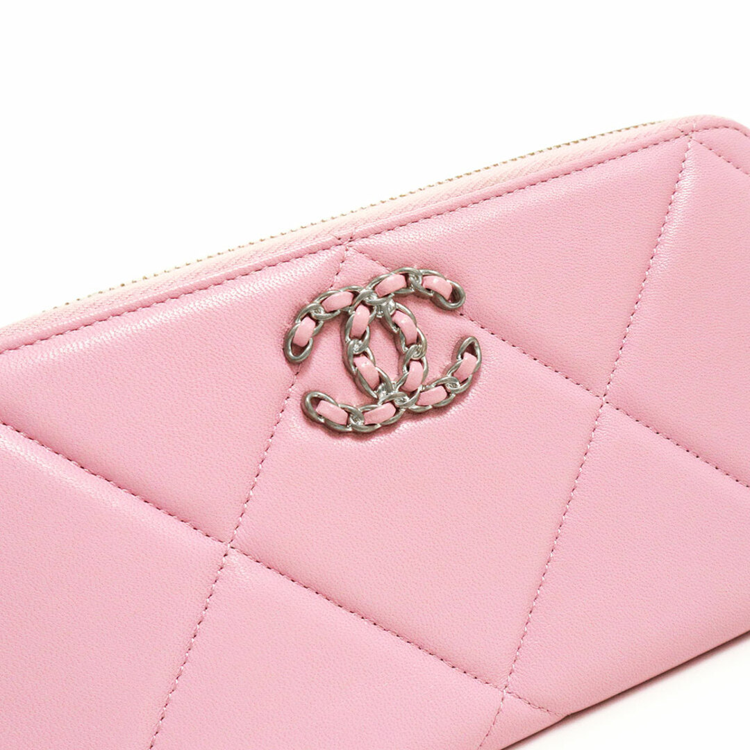 CHANEL - シャネル 19 ラウンドジップ ロング ウォレット CHANEL - シャネル 19 ラウンドジップ ロング ウォレット