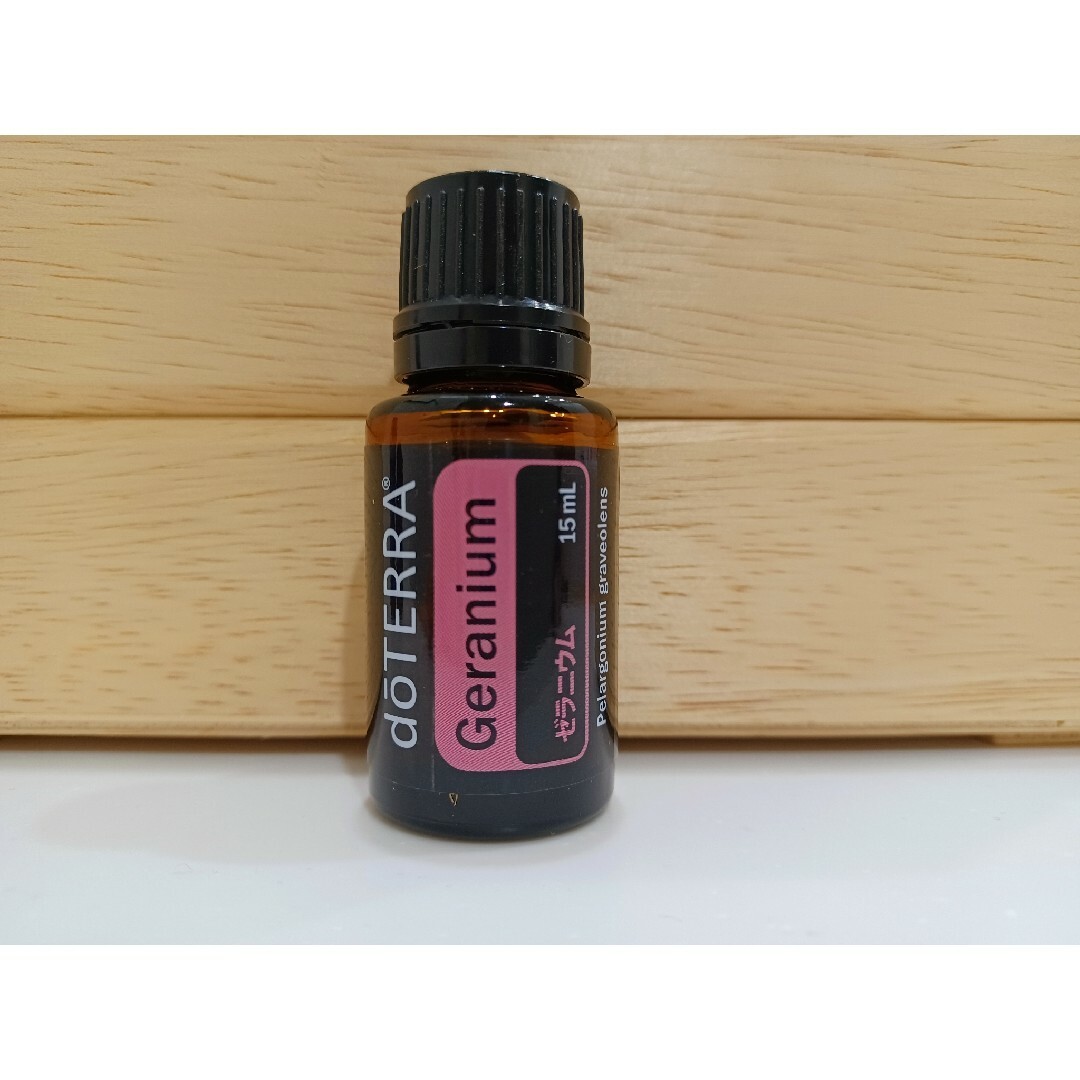 doTERRA - ドテラ ゼラニウム エッセンシャルオイル 15MLの通販 doTERRA - ドテラ ゼラニウム エッセンシャルオイル 15MLの通販