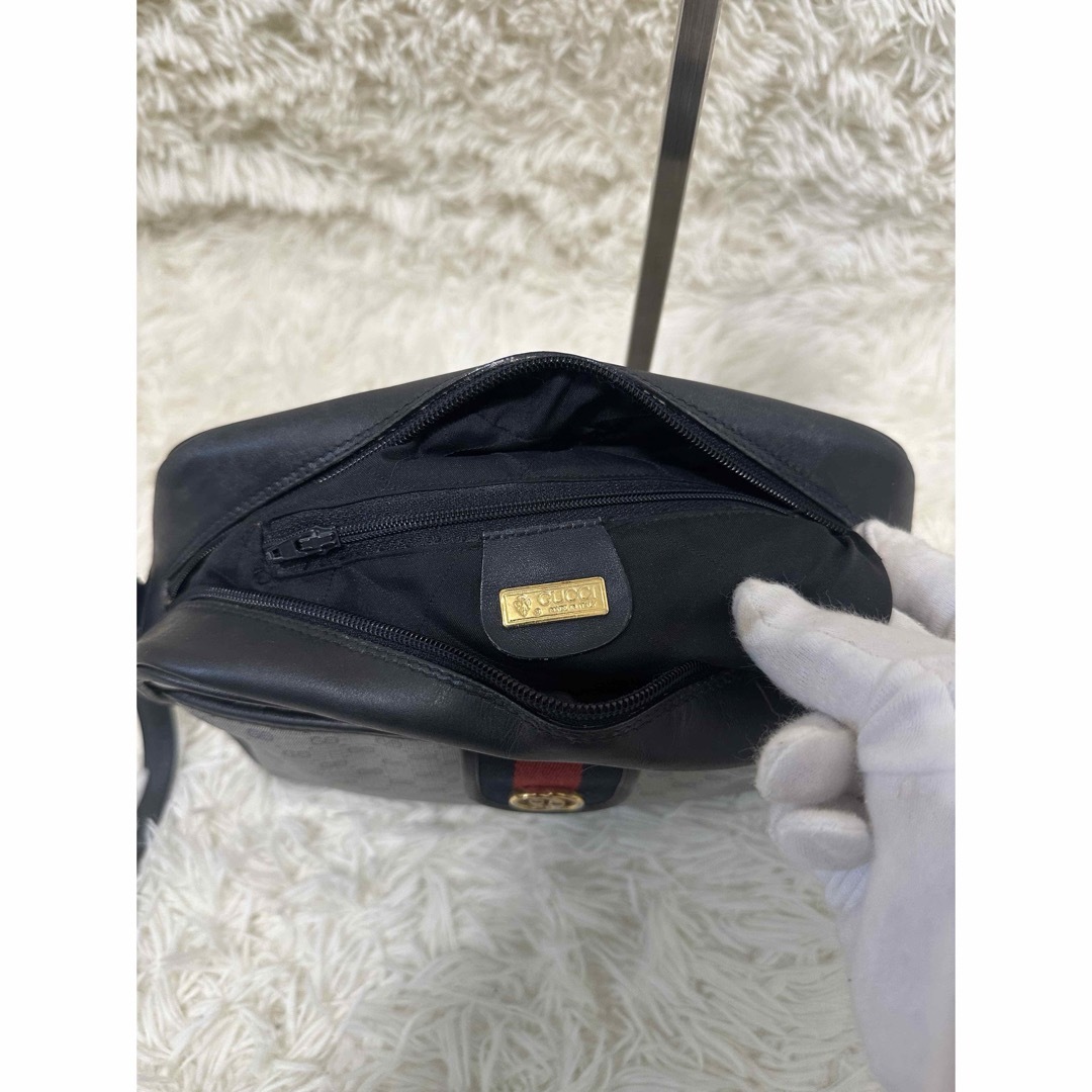 GUCCI - 希少 グッチ ショルダーバッグ GG シェリーライン PVC GUCCI - 希少 グッチ ショルダーバッグ GG シェリーライン PVC