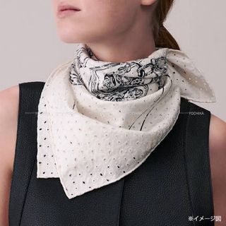 HERMES - HERMES エルメス シルクバンダナ55 《星降る渓谷》の HERMES - HERMES エルメス シルクバンダナ55 《星降る渓谷》の