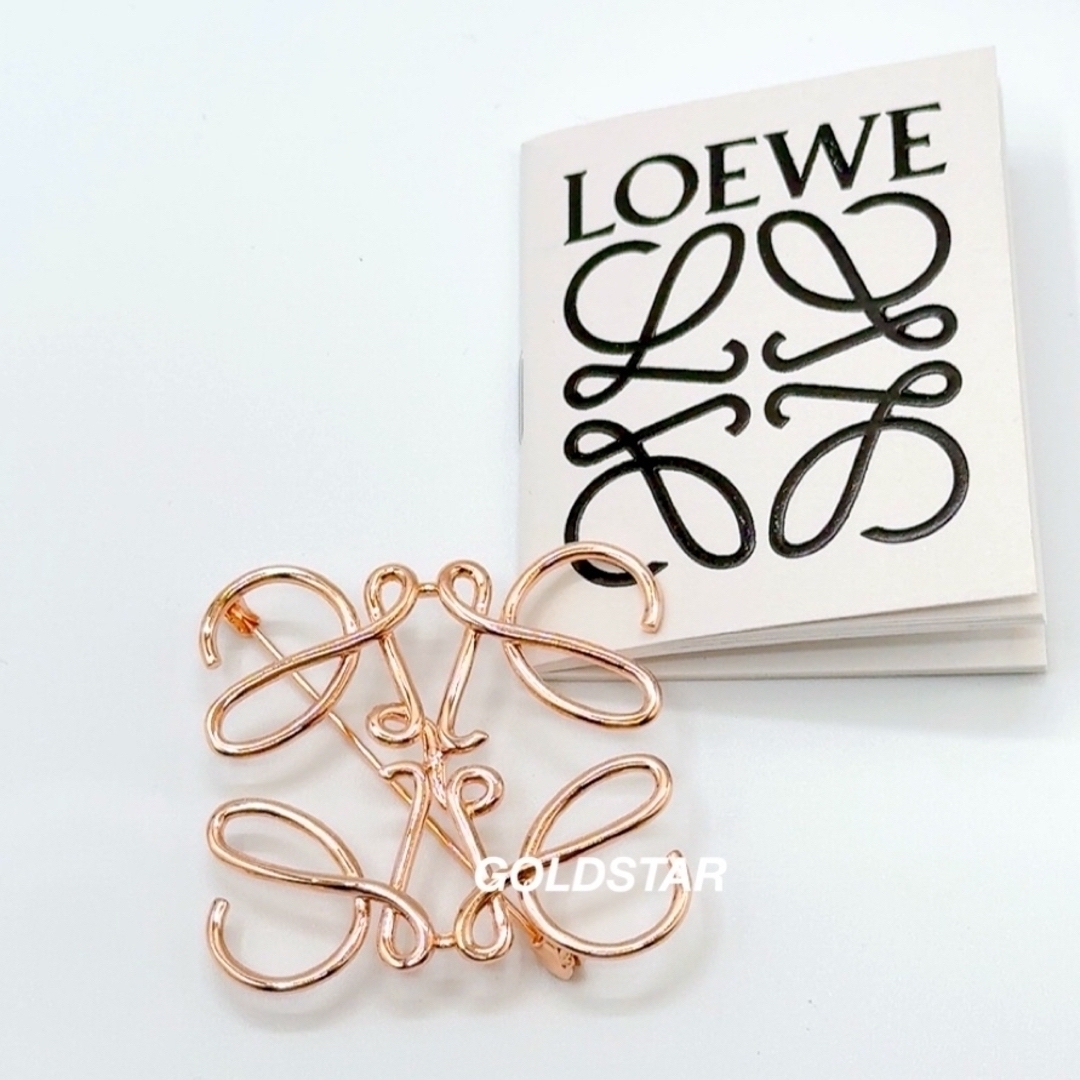 LOEWE - LOEWE ロエベ アナグラム ブローチ ローズゴールド 新品 LOEWE - LOEWE ロエベ アナグラム ブローチ ローズゴールド 新品