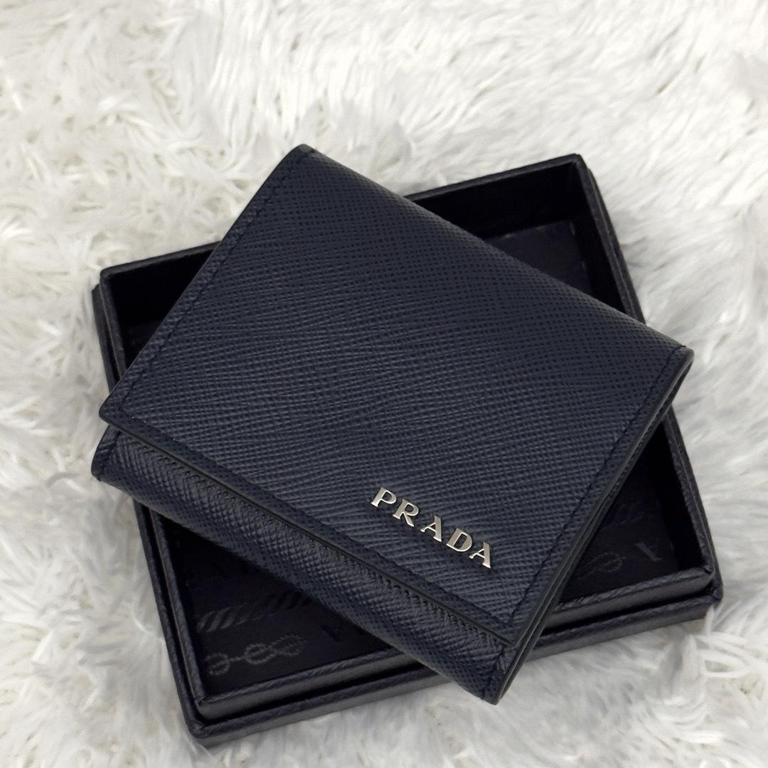 PRADA - 新品同様⭐️PRADA プラダ サフィアーノ 財布 小銭入れ PRADA - 新品同様⭐️PRADA プラダ サフィアーノ 財布 小銭入れ