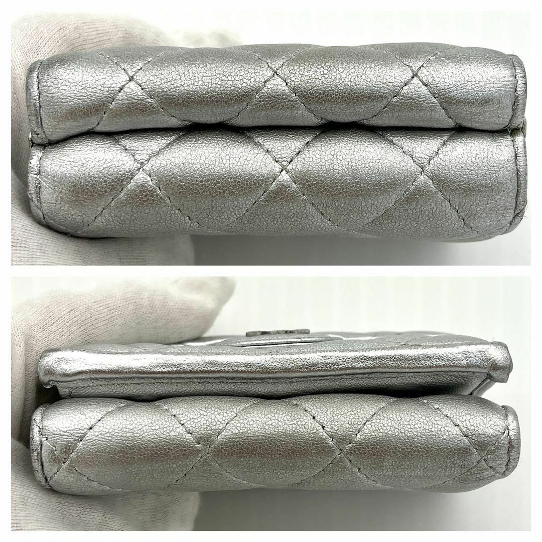 CHANEL - 【激レア】 シャネル マトラッセ ラムスキン 三つ折り CHANEL - 【激レア】 シャネル マトラッセ ラムスキン 三つ折り