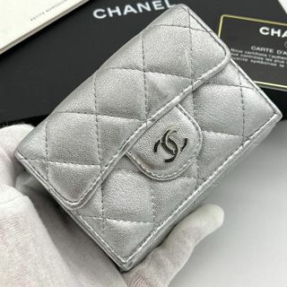 CHANEL(財布 ・ シルバー/銀色系)のフリマアイテム一覧 CHANEL(財布 ・ シルバー/銀色系)のフリマアイテム一覧