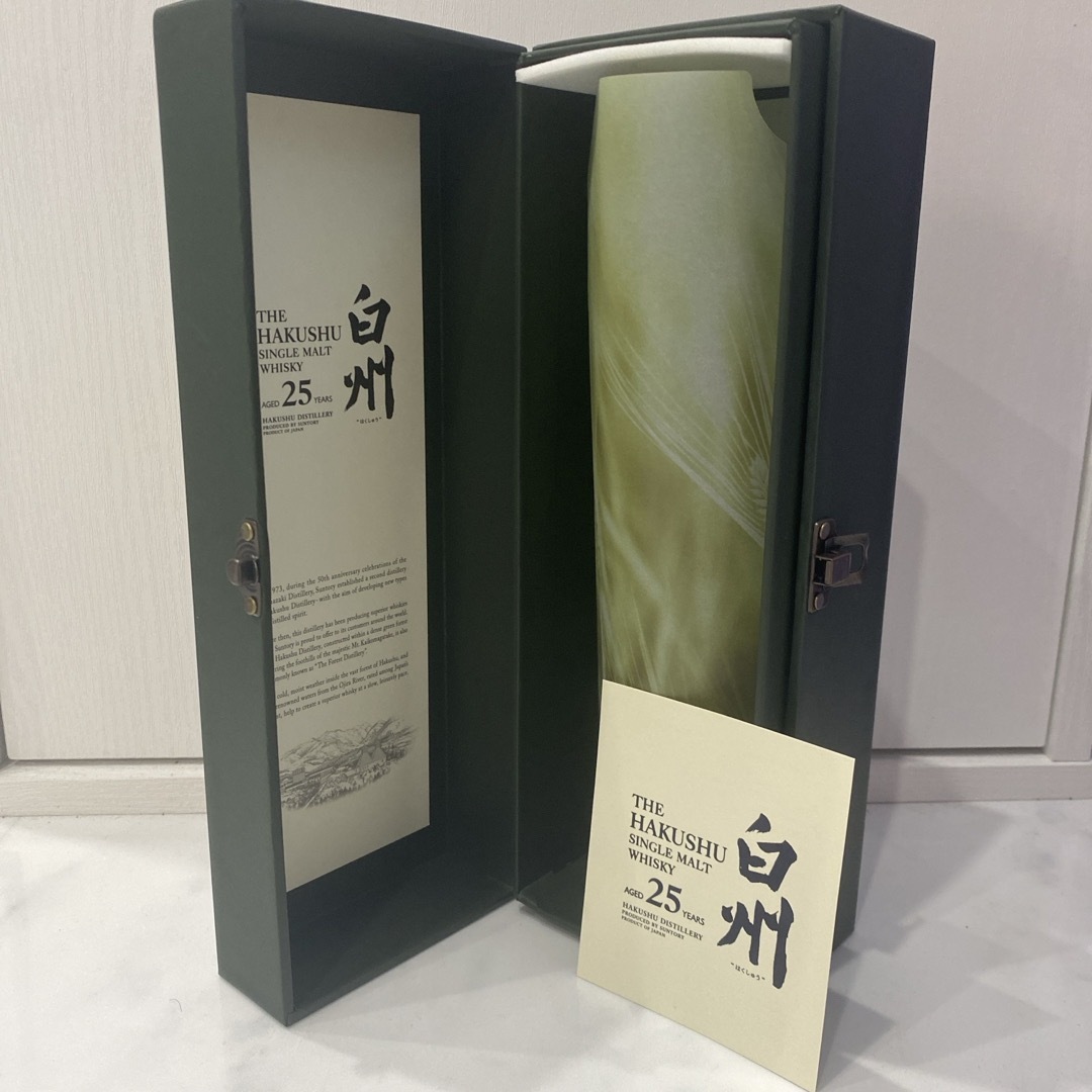 サントリー - 美品⭐︎白州25年 空箱の通販 by tomo's shop サントリー - 美品⭐︎白州25年 空箱の通販 by tomo's shop