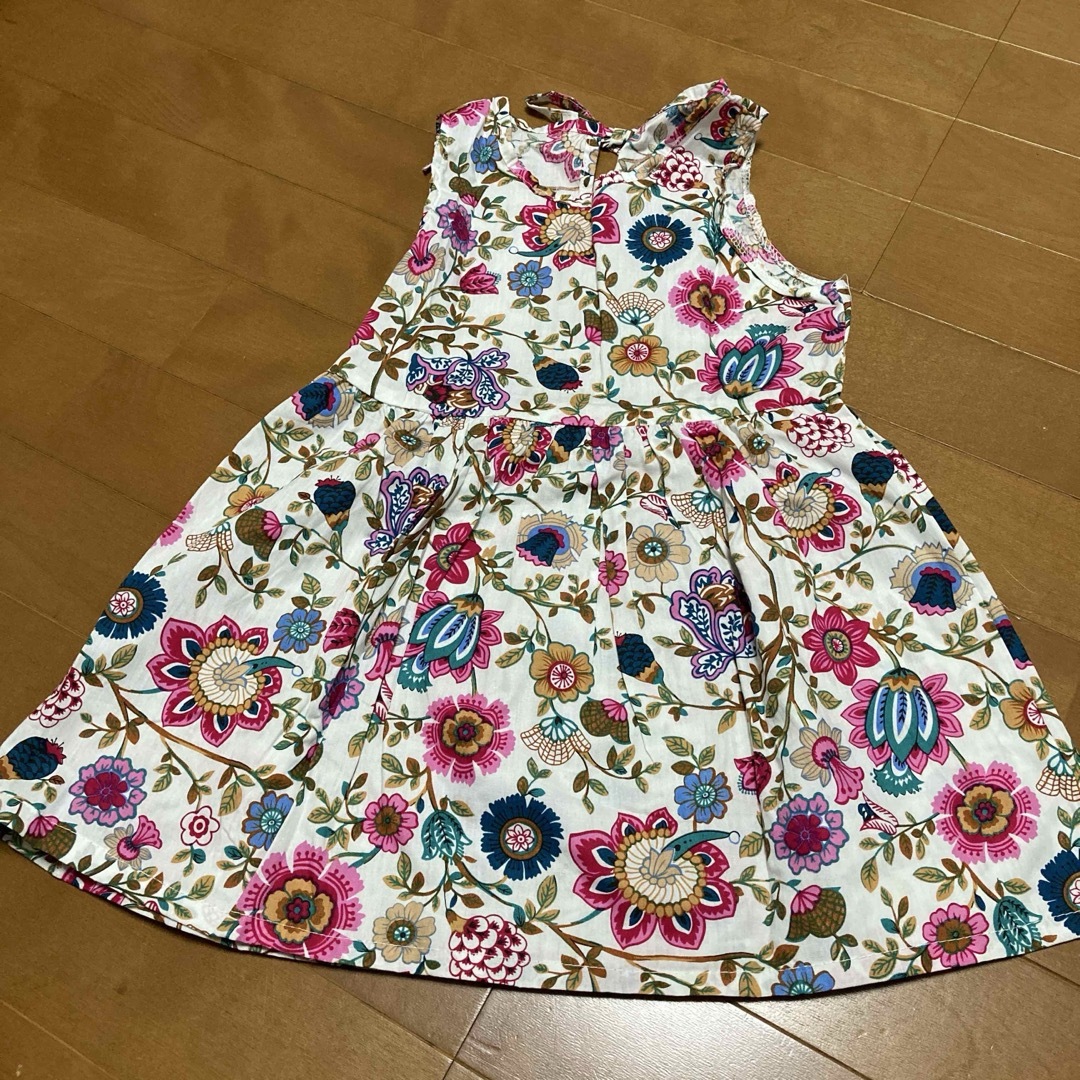 新品未使用 花柄ノースリーブワンピースの通販 by せのの's shop 新品未使用 花柄ノースリーブワンピースの通販 by せのの's shop