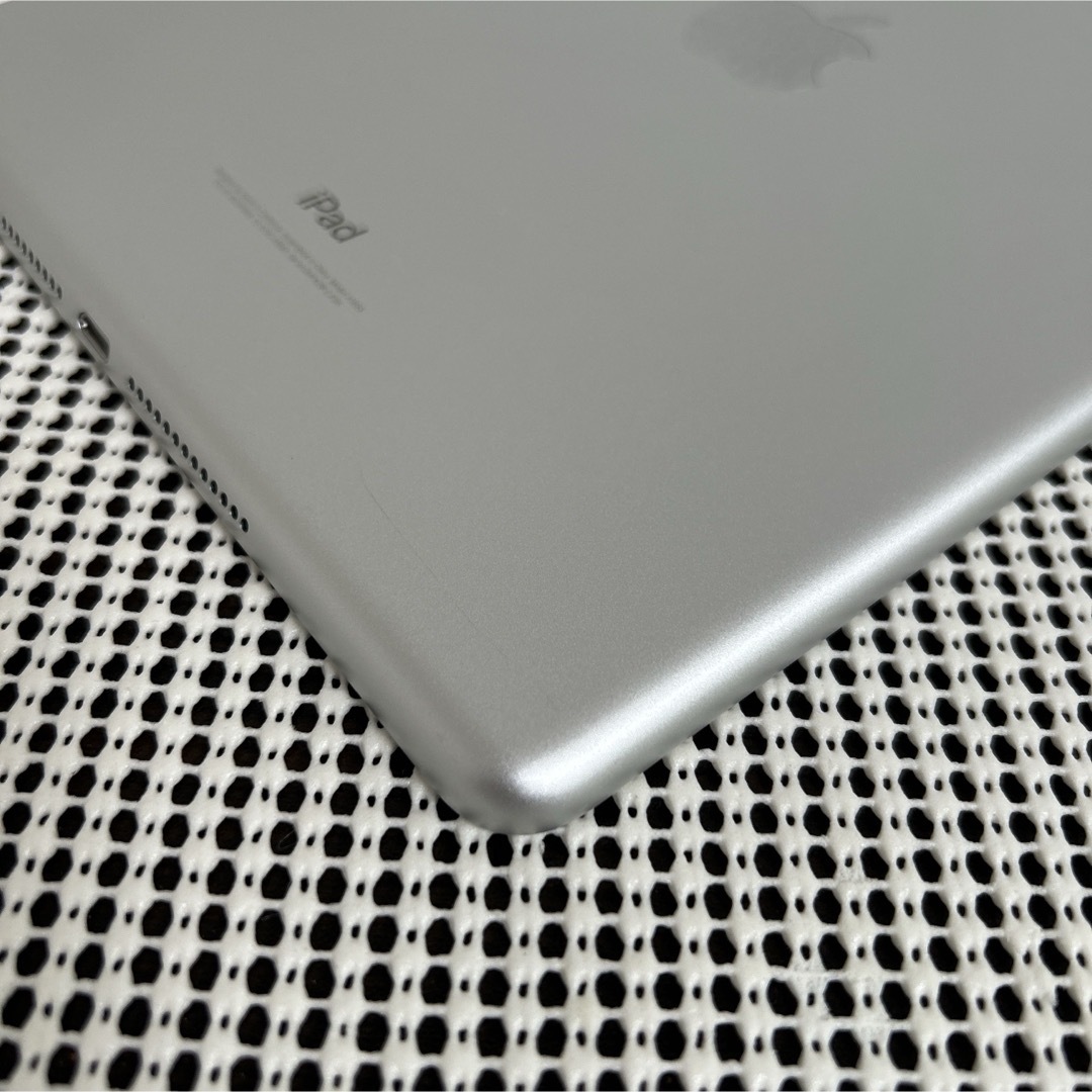 iPad - 9821 電池最良好☆比較的美品☆iPad6第6世代 32GB WIFI iPad - 9821 電池最良好☆比較的美品☆iPad6第6世代 32GB WIFI