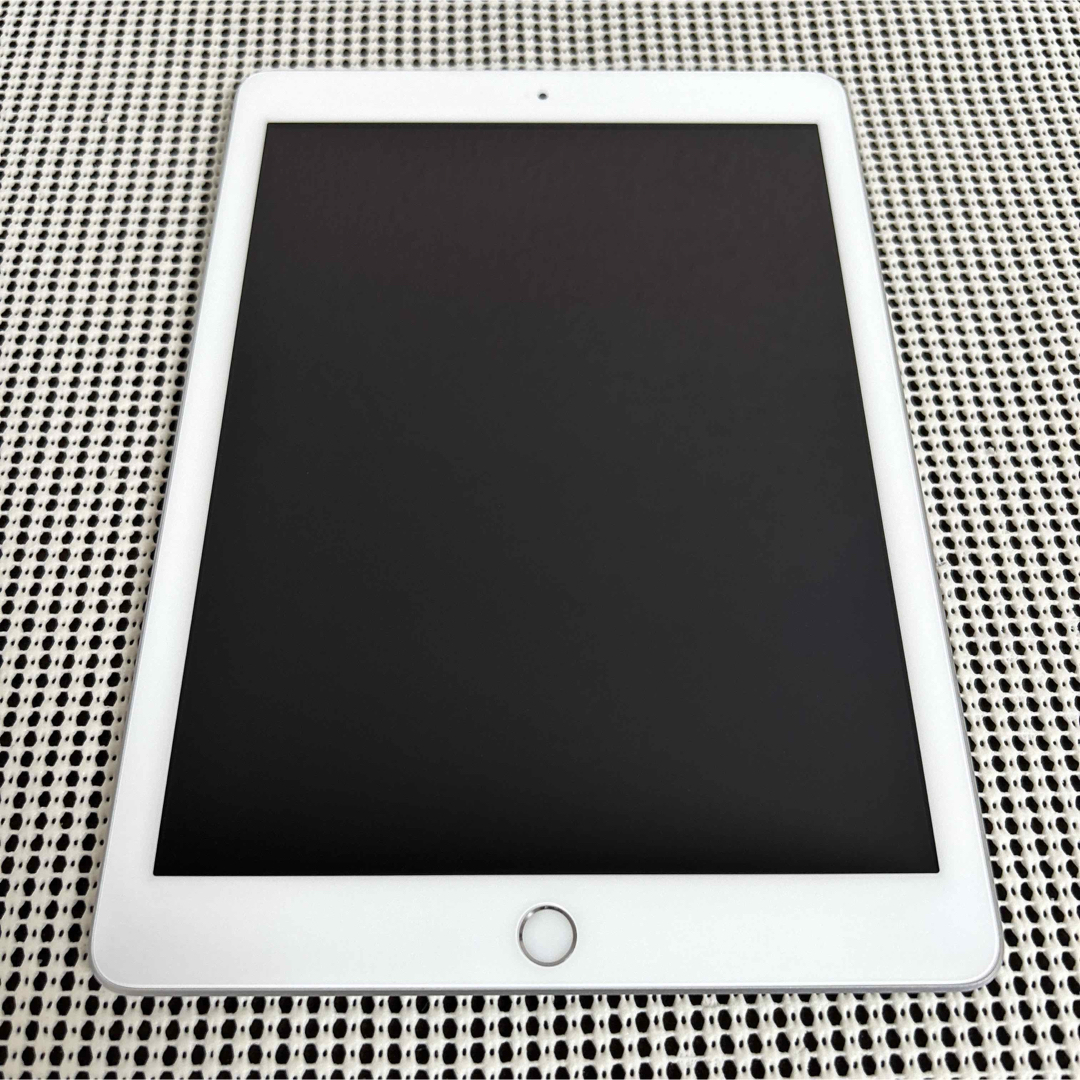 iPad - 9821 電池最良好☆比較的美品☆iPad6第6世代 32GB WIFI iPad - 9821 電池最良好☆比較的美品☆iPad6第6世代 32GB WIFI