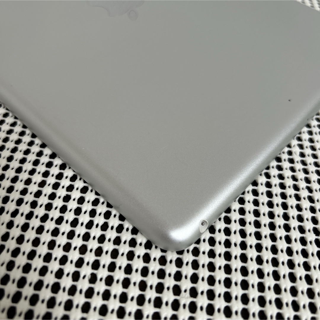 数量は多い iPad WIFI 32GB 電池最良好☆比較的美品☆iPad6第6世代 9821 - iPad本体