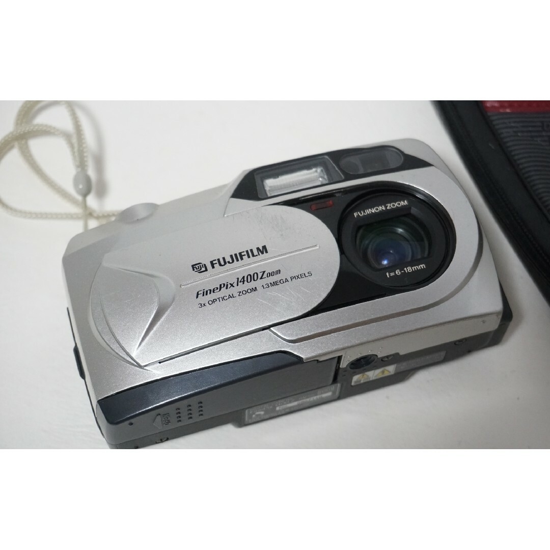 富士フイルム - Fujifilm FinePix 1400 Zoom コンパクトデジタル 富士フイルム - Fujifilm FinePix 1400 Zoom コンパクトデジタル