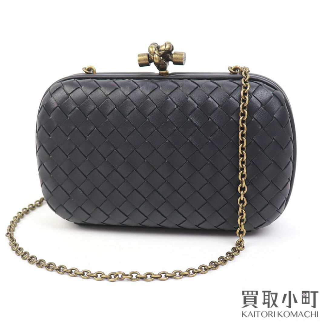 BOTTEGA VENETA - 【美品】ボッテガヴェネタ 【BOTTEGA VENETA】ネロ イントレチャート ノット クラッチ チェーンショルダーバッグ スモール ブラック レザー ポシェット 斜め掛け がま口 498478 KNOT CLUTCH IN NERO INTRECCIATO【SAランク】【中古】