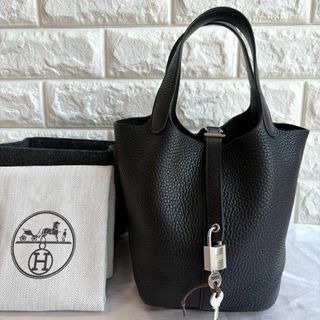 BURBERRY - 極美品✨ Burberry レザーハンドバッグ ゴールド BURBERRY - 極美品✨ Burberry レザーハンドバッグ ゴールド