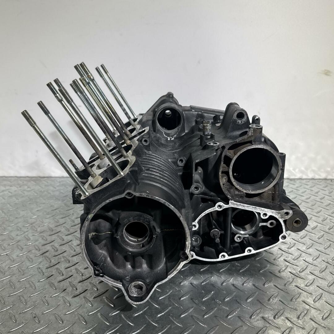 HONDA CBX400F クランクケース ホンダの通販 by ACP_MOTO|ラクマ HONDA CBX400F クランクケース ホンダの通販 by ACP_MOTO|ラクマ