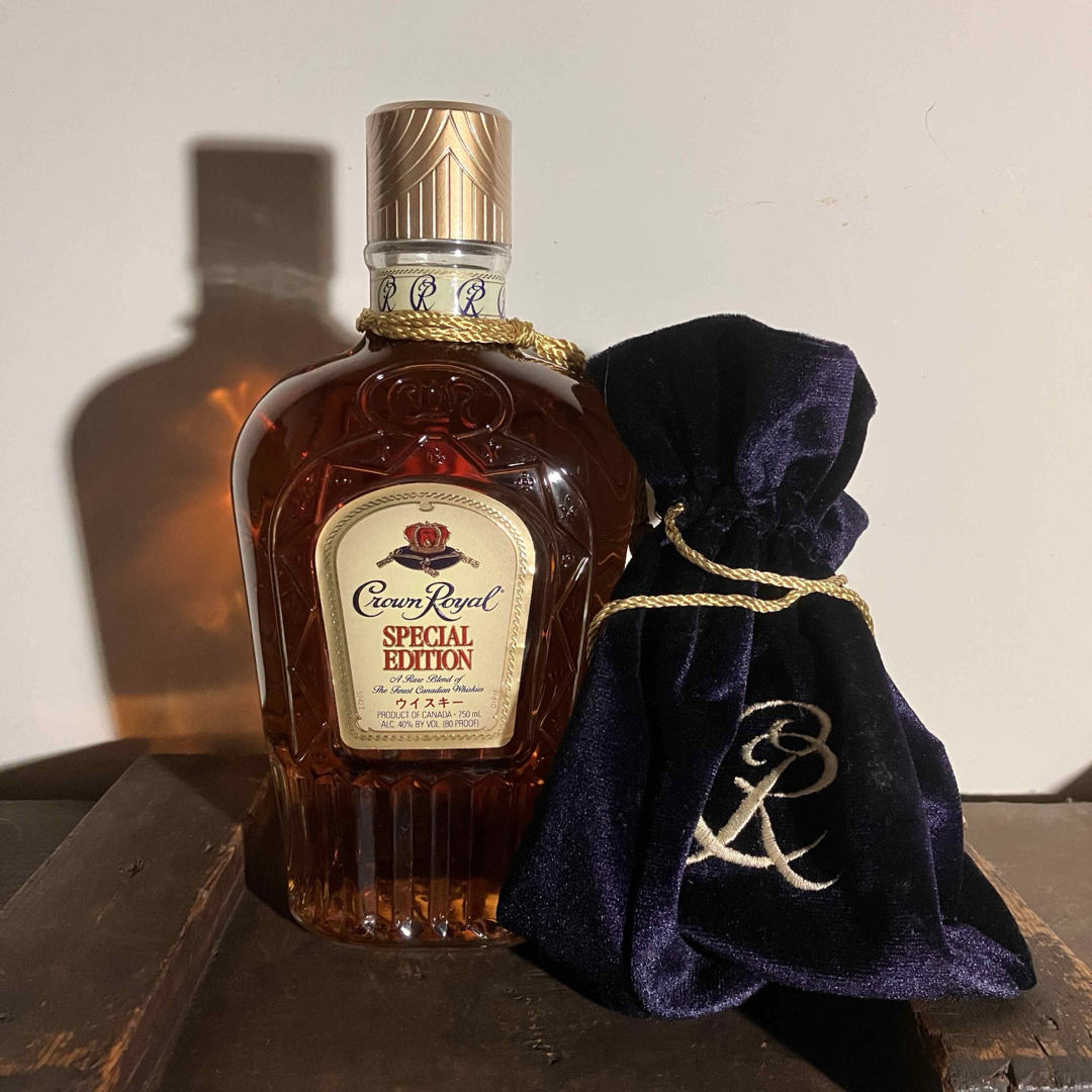 希少 Crown Royal クラウンローヤル スペシャル エディションの 希少 Crown Royal クラウンローヤル スペシャル エディションの