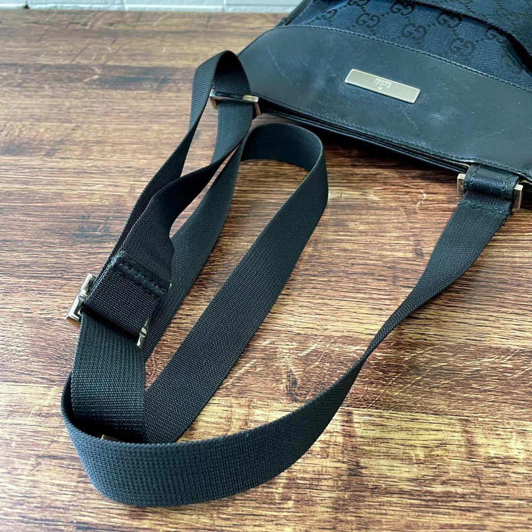 GUCCI - グッチ GG キャンバス レザー ショルダー バッグ GUCCI - グッチ GG キャンバス レザー ショルダー バッグ