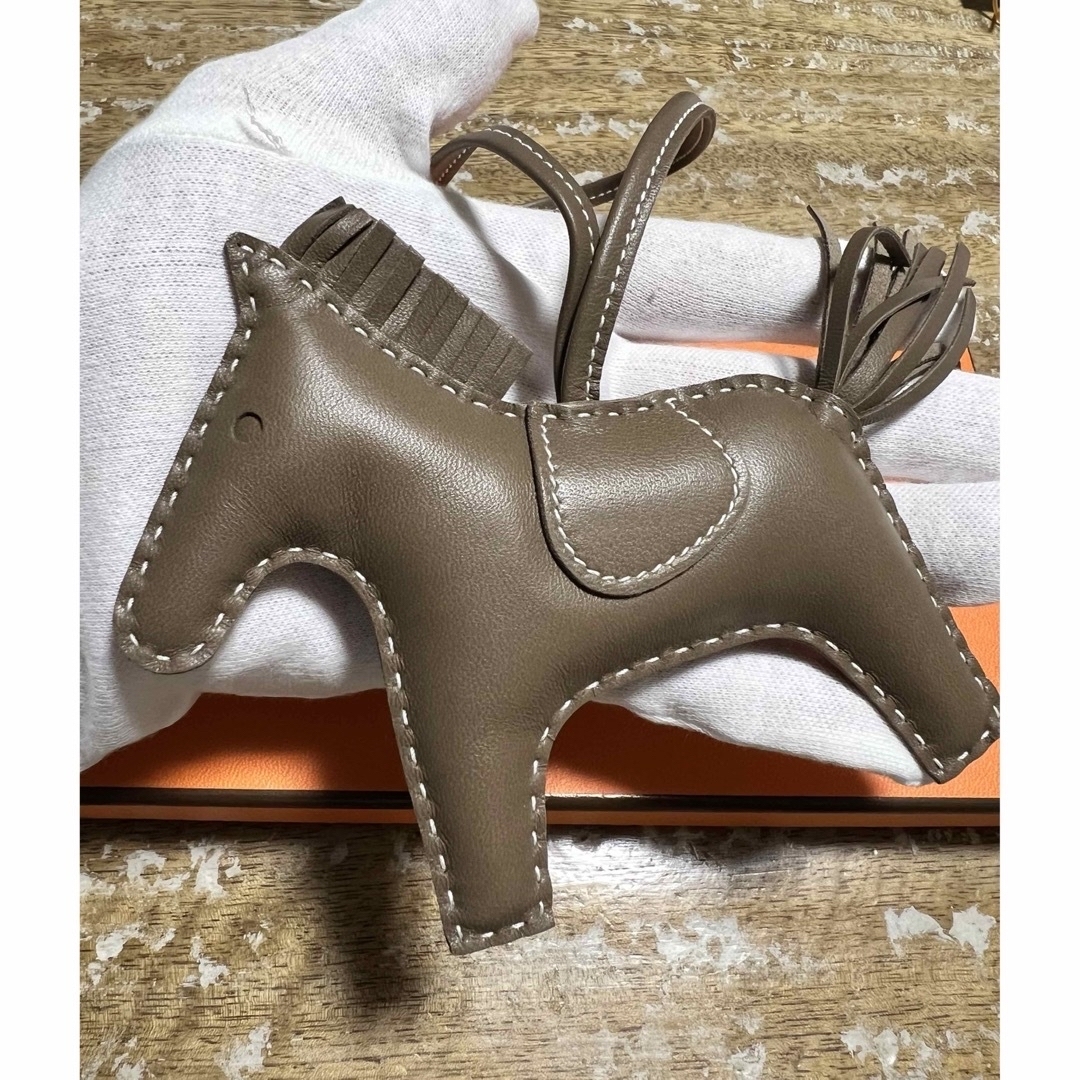 HERMES - エルメス HERMES ロデオ チャーム MM 新品未使用の通販 HERMES - エルメス HERMES ロデオ チャーム MM 新品未使用の通販