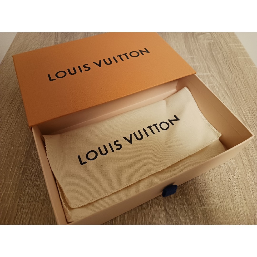 LOUIS VUITTON - ルイヴィトン LOUIS VUITTON 空箱 紙袋 LOUIS VUITTON - ルイヴィトン LOUIS VUITTON 空箱 紙袋