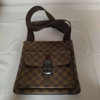 LOUIS VUITTON - ヴィトン モンソー ショルダー 鍵付きの通販 by LOUIS VUITTON - ヴィトン モンソー ショルダー 鍵付きの通販 by