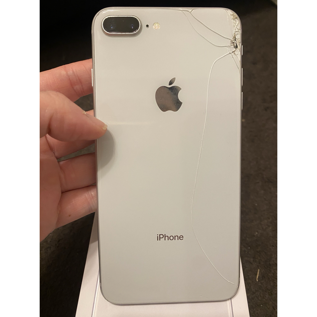iPhone - アップル iPhone8 Plus 64GB シルバー SIMフリーの通販 iPhone - アップル iPhone8 Plus 64GB シルバー SIMフリーの通販