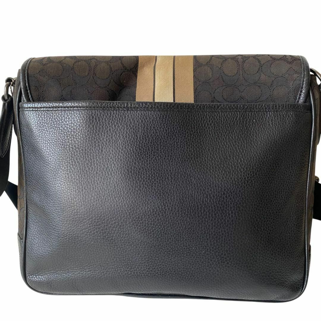 COACH - 美品 コーチ A4可 ショルダーバッグ シグネチャー COACH - 美品 コーチ A4可 ショルダーバッグ シグネチャー