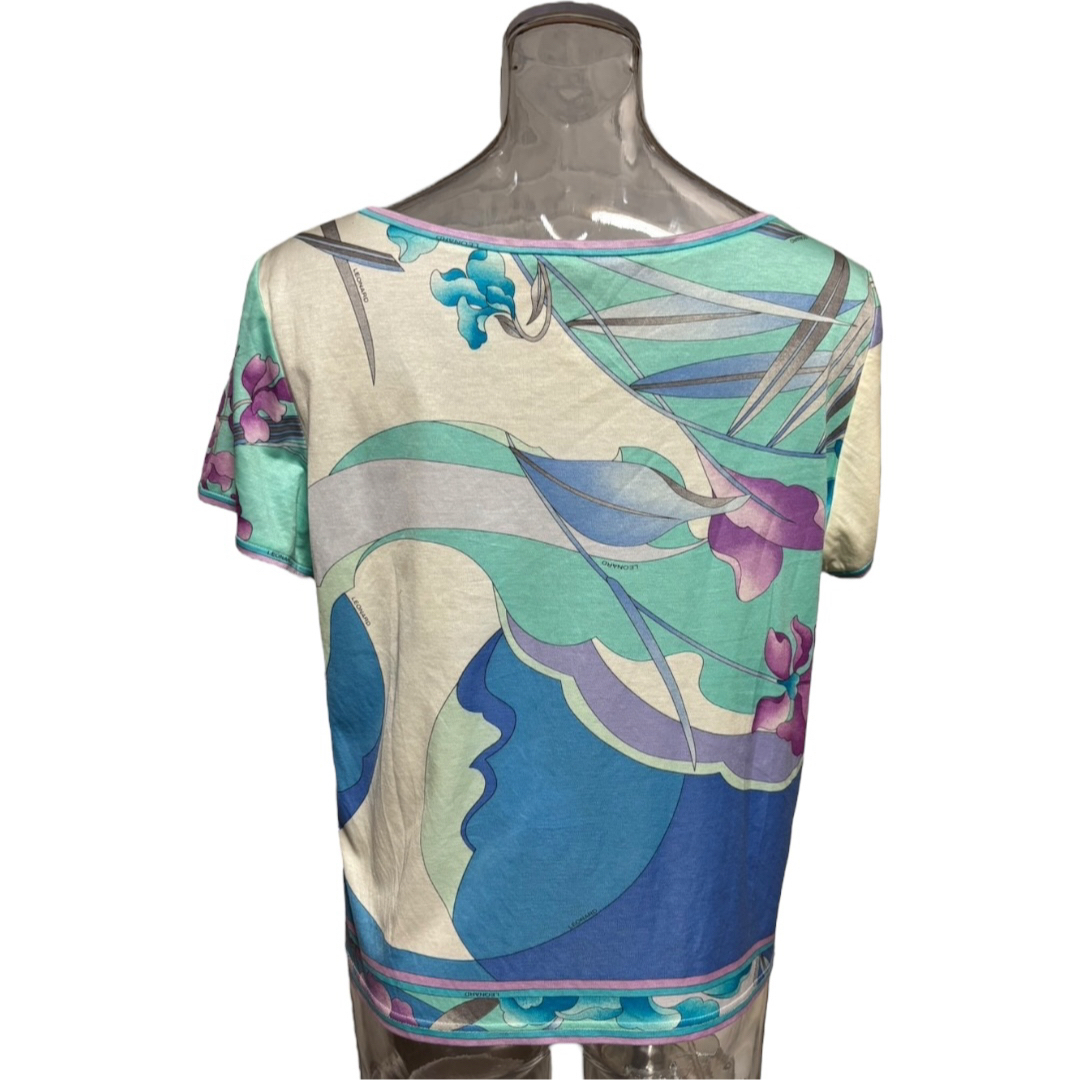 LEONARD - *LEONARD*フラワープリント 半袖Tシャツの通販 by LEONARD - *LEONARD*フラワープリント 半袖Tシャツの通販 by
