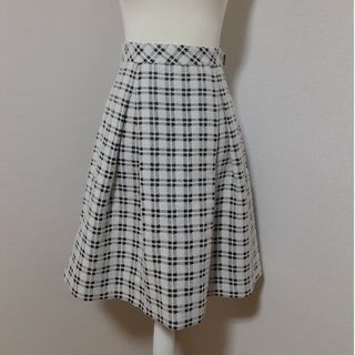 René - 美品 Rene ルネ リボンブローチ ゴールド系 ライト René - 美品 Rene ルネ リボンブローチ ゴールド系 ライト