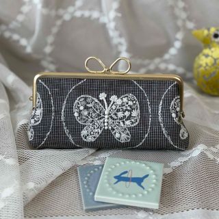 刺繍 ハンドメイド くるみボタン アクセサリー 花 の通販 by 刺繍 ハンドメイド くるみボタン アクセサリー 花 の通販 by