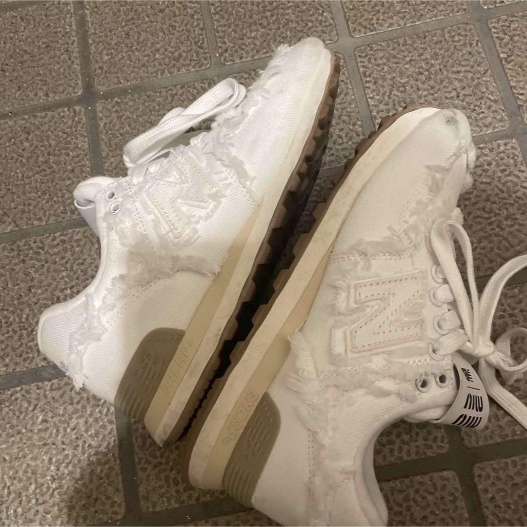 MIU MIU - New Balance Miu Miu ホワイト スニーカーの通販 by MIU MIU - New Balance Miu Miu ホワイト スニーカーの通販 by