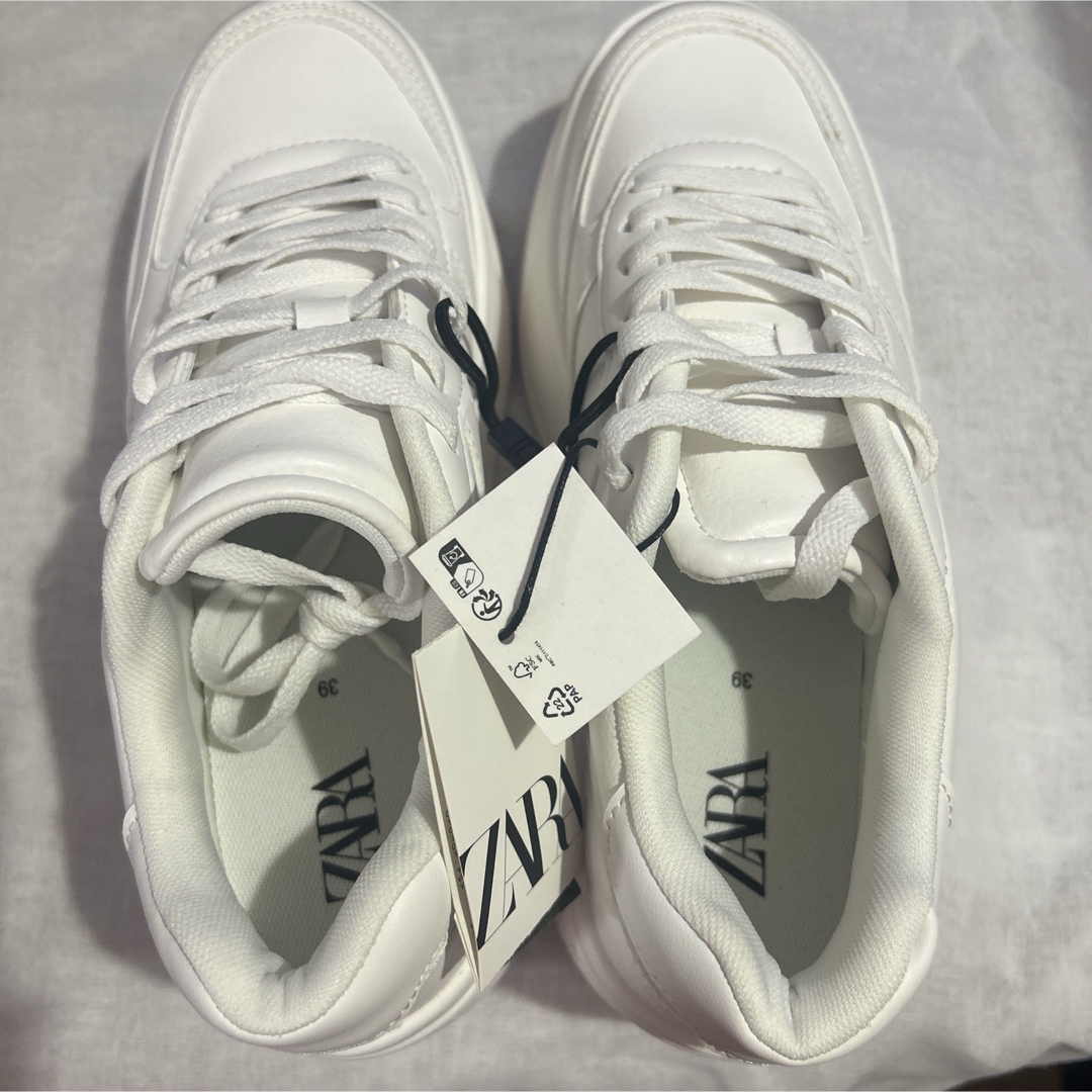 ZARA - 完売品ZARA フラットフォームスニーカー 39サイズ(25.5cm ZARA - 完売品ZARA フラットフォームスニーカー 39サイズ(25.5cm