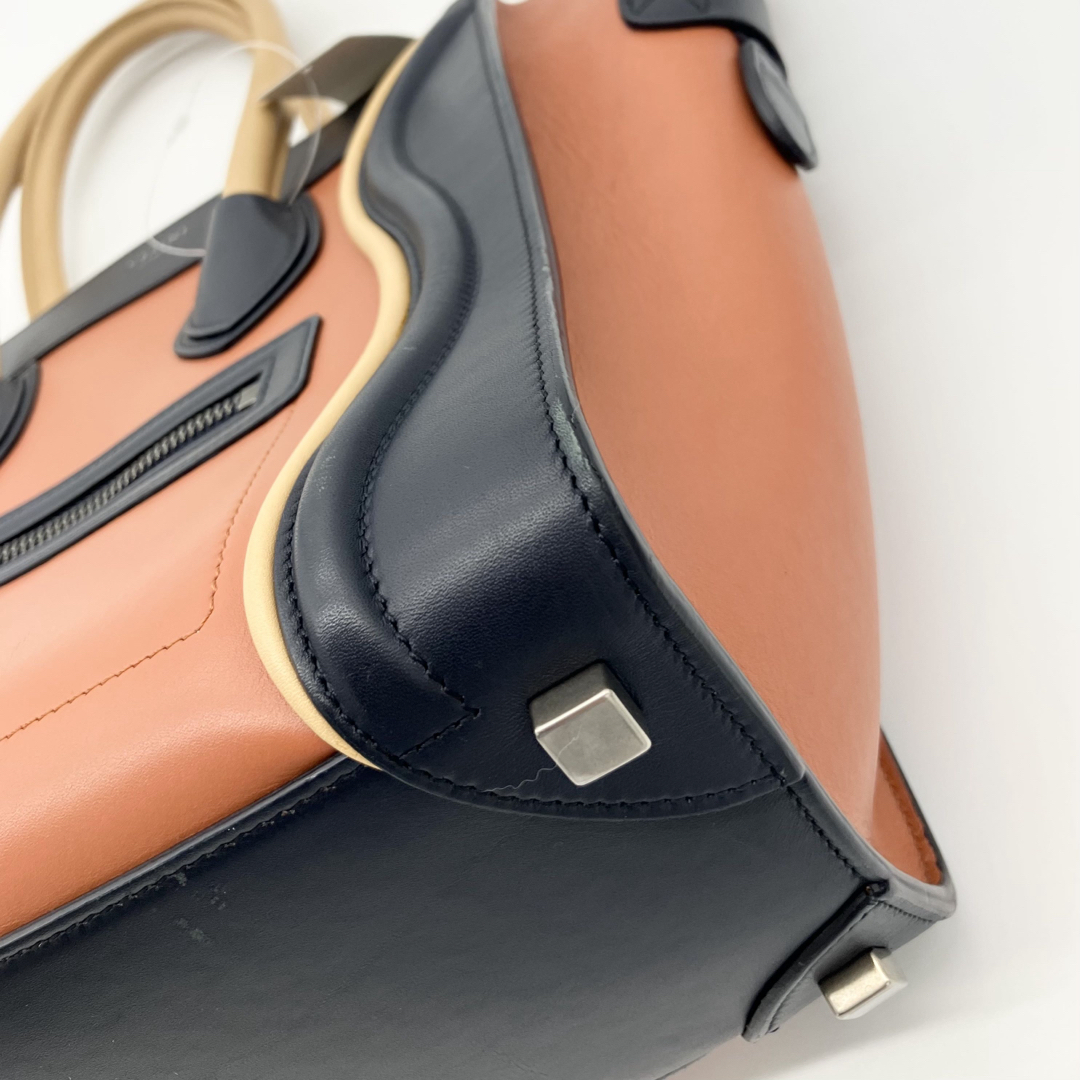 CELINE - CELINE ラゲージ マイクロショッパー ハンドバッグ CELINE - CELINE ラゲージ マイクロショッパー ハンドバッグ
